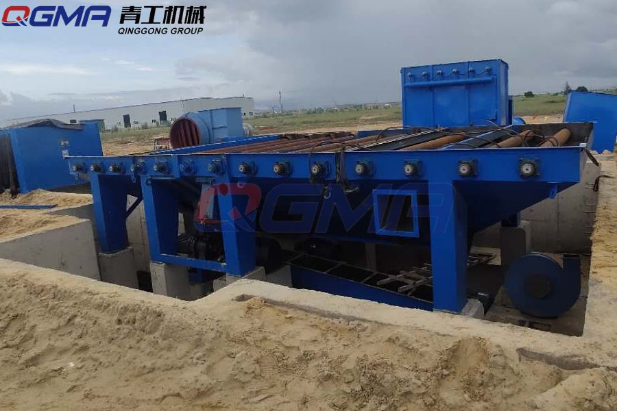 意昂注册辊道通过式抛丸机在中石化安装现场