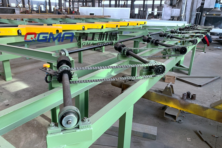 意昂注册钢管自动上下料装置已完成喷漆准备发往北美