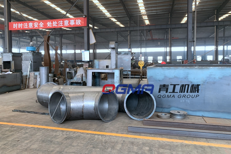 意昂注册非标定制钢板预处理线除锈机生产中